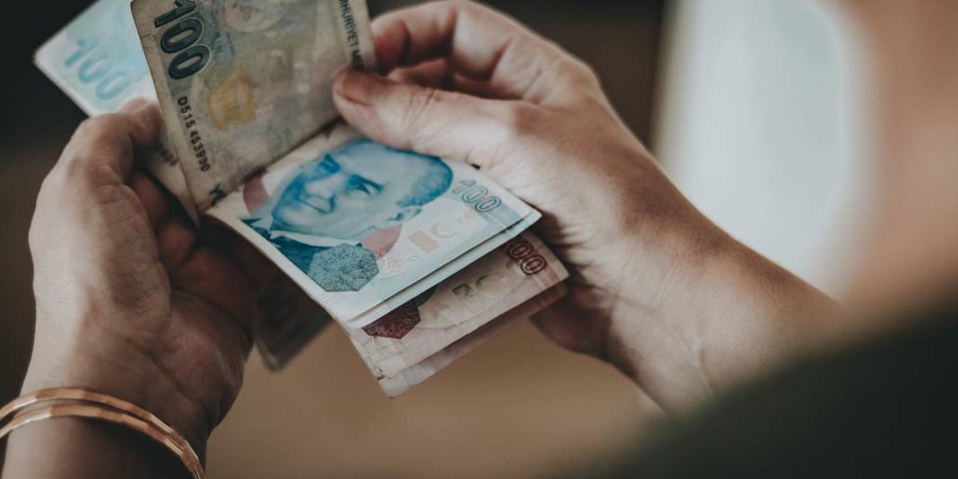 Asgari ücrete ara zam yapılır mı? Emekliye seyyanen artış olur mu? SGK uzmanı açıkladı 7